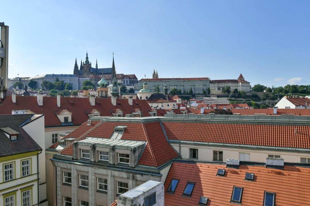 Amazing Charles Bridge Apartment Prag Exteriör bild