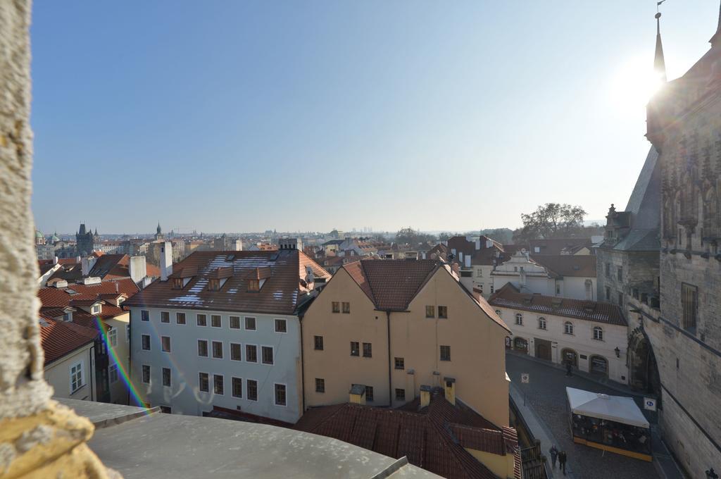 Amazing Charles Bridge Apartment Prag Exteriör bild